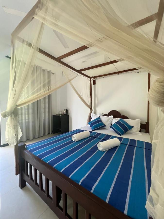 Pineapple Surf Hotel Ahangama Luaran gambar