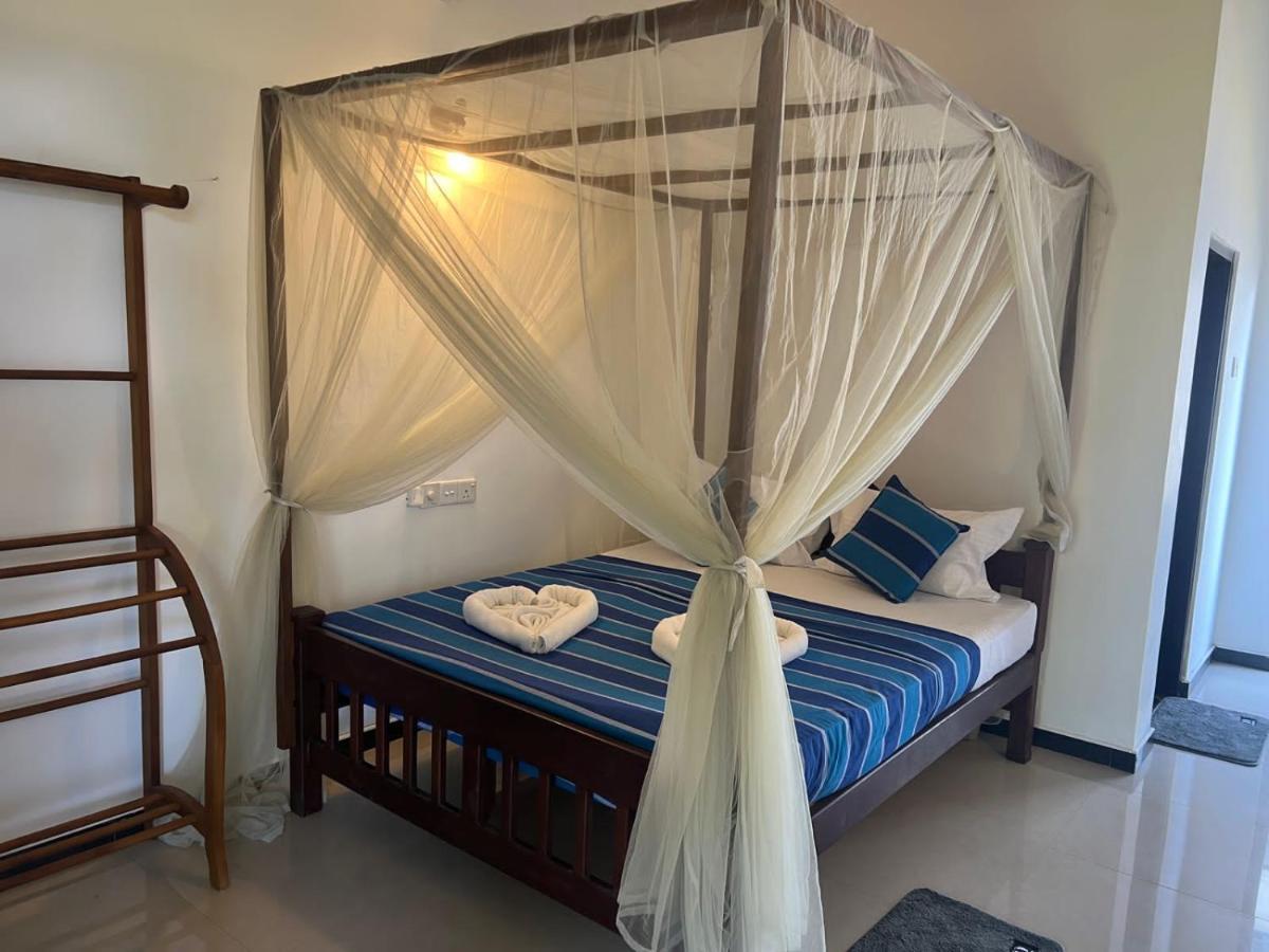 Pineapple Surf Hotel Ahangama Luaran gambar