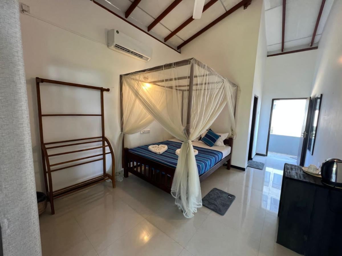 Pineapple Surf Hotel Ahangama Luaran gambar