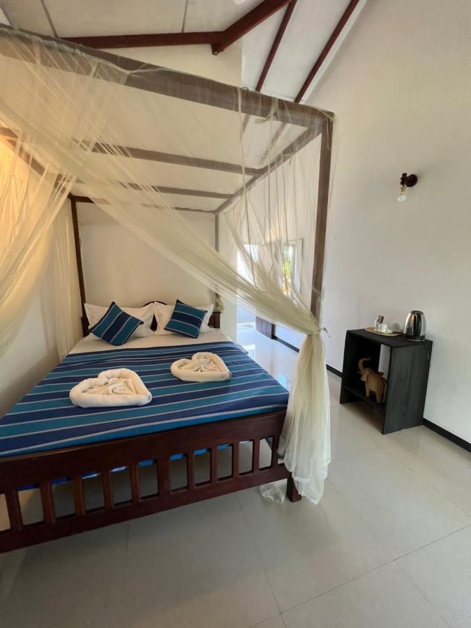 Pineapple Surf Hotel Ahangama Luaran gambar