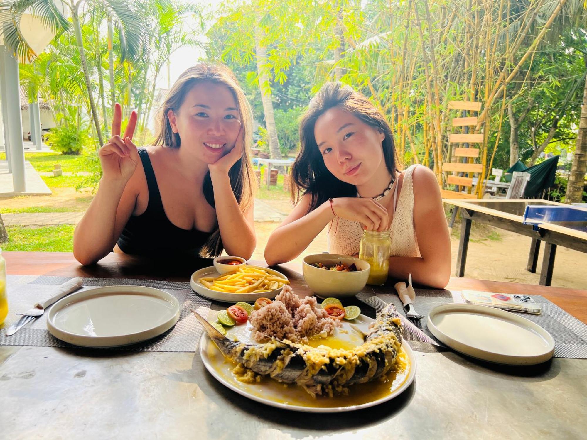 Pineapple Surf Hotel Ahangama Luaran gambar