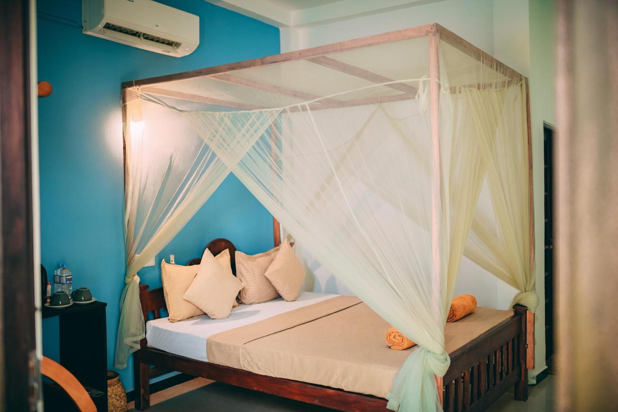 Pineapple Surf Hotel Ahangama Luaran gambar