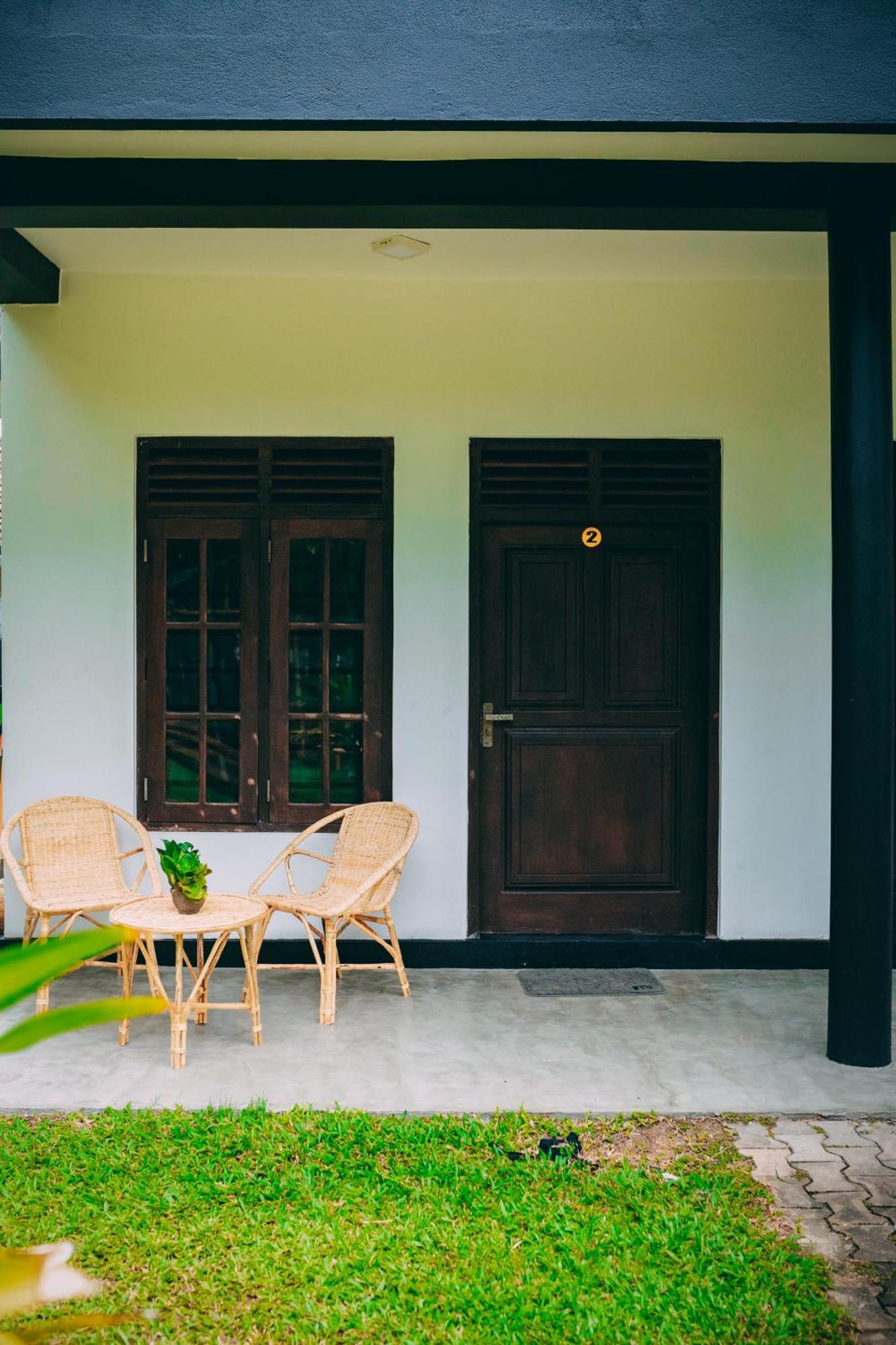 Pineapple Surf Hotel Ahangama Luaran gambar